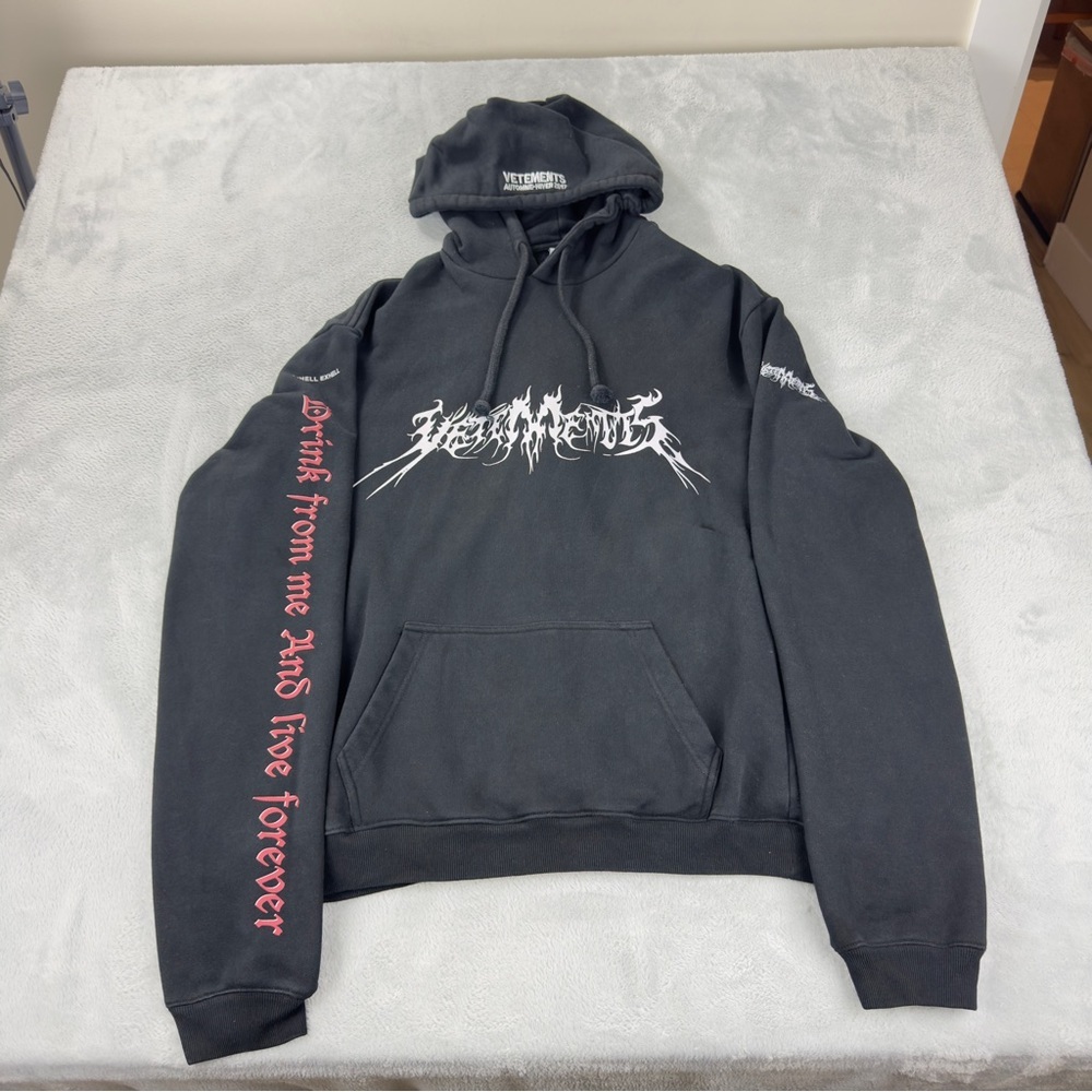 Vetements Men's Size Small Oversized Total Fucking Darkness Hoodie FW17
